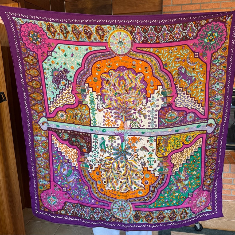 Hermès 140 Cashmere Silk "Aux Portes du Palais"